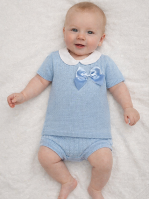 Baby sett to delt med sløyfe