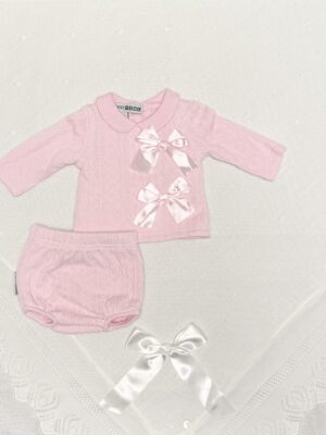 Babysett med sløyfer