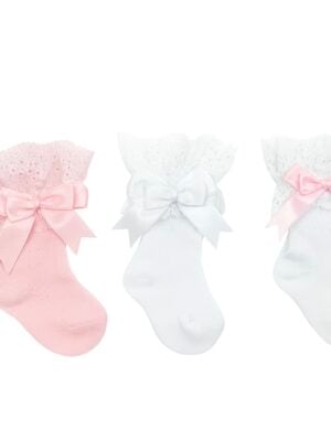 Babysokker med blonde og satengsløyfe